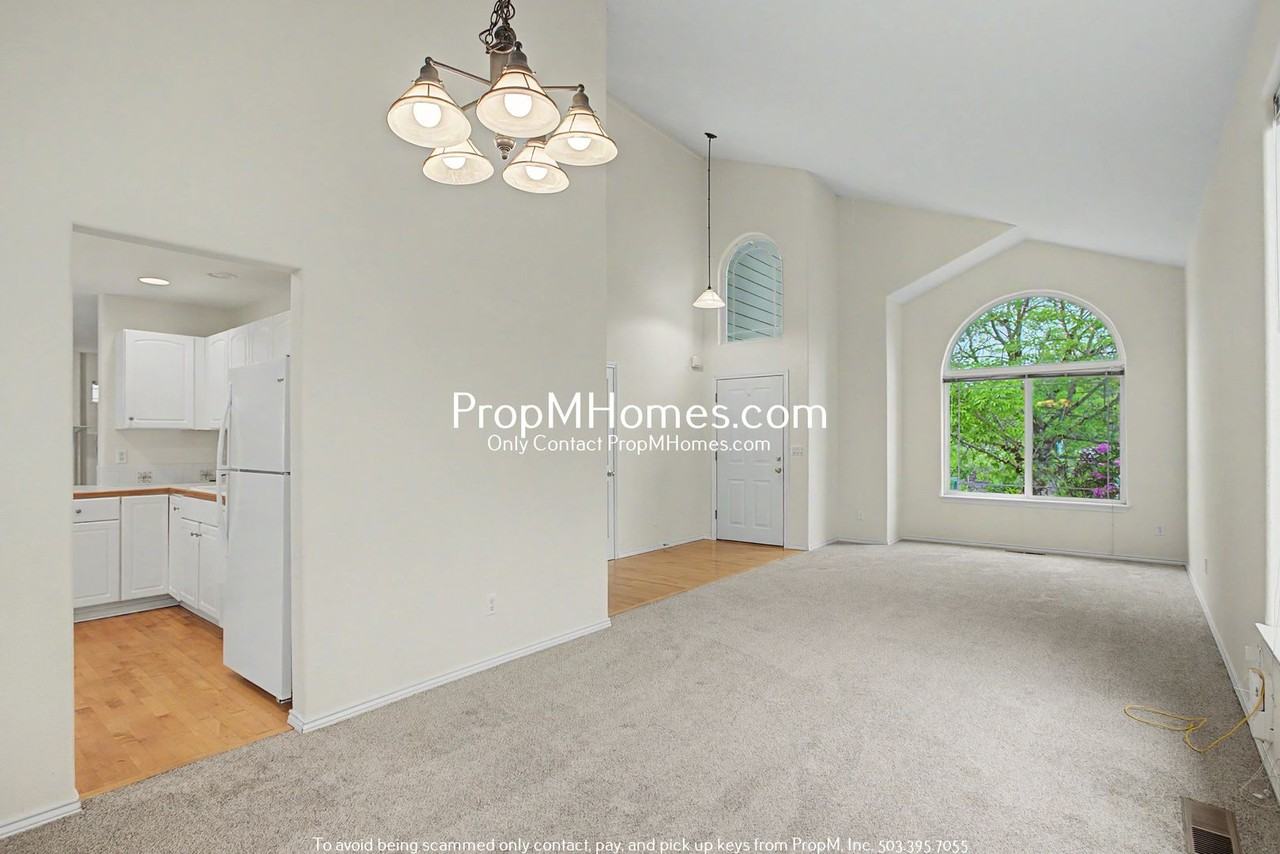 15361 Sw 122nd Ave - Photo 4 of 27