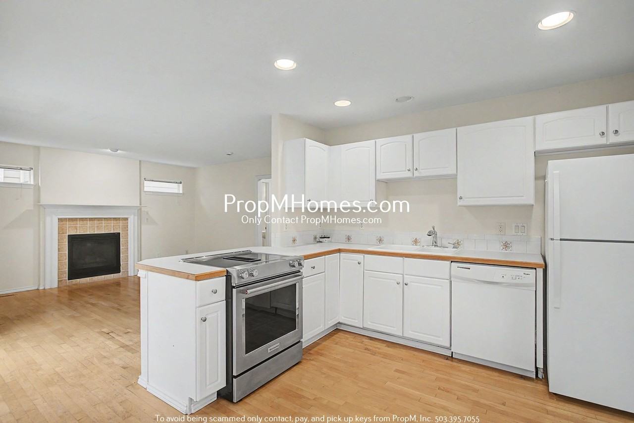 15361 Sw 122nd Ave - Photo 7 of 27