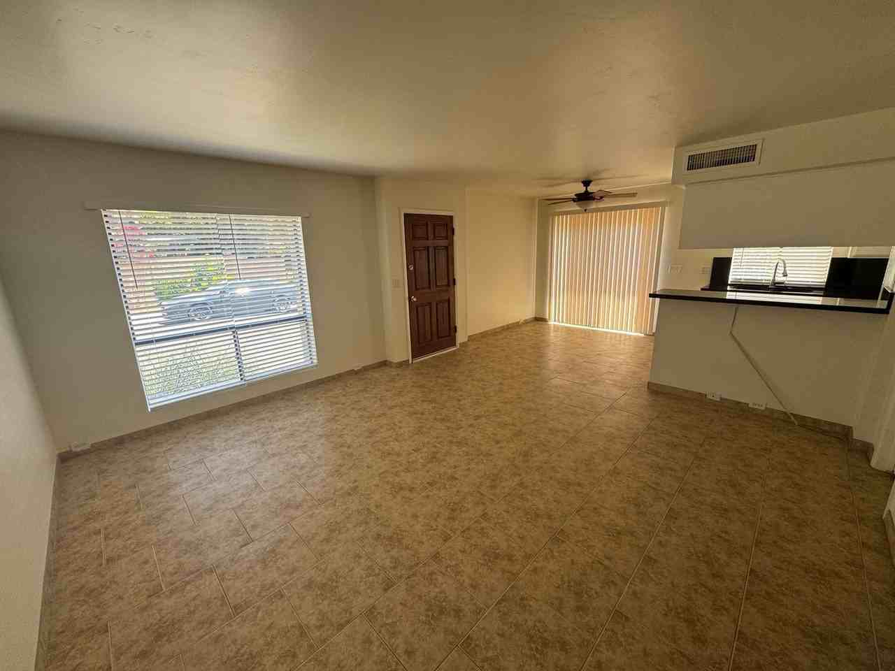 10420 N 10th St #3 - Photo 5 of 18
