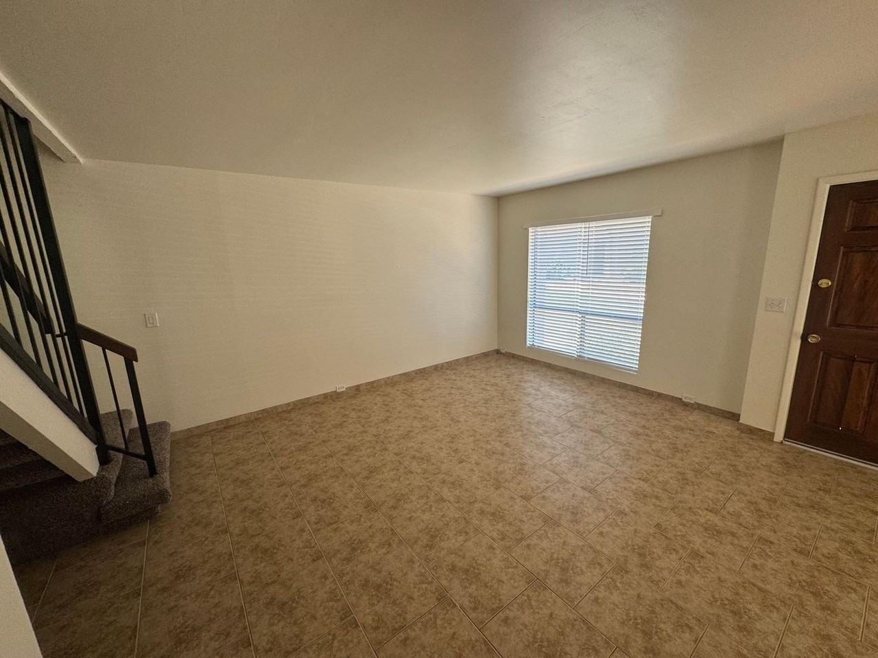 10420 N 10th St #3 - Photo 7 of 18