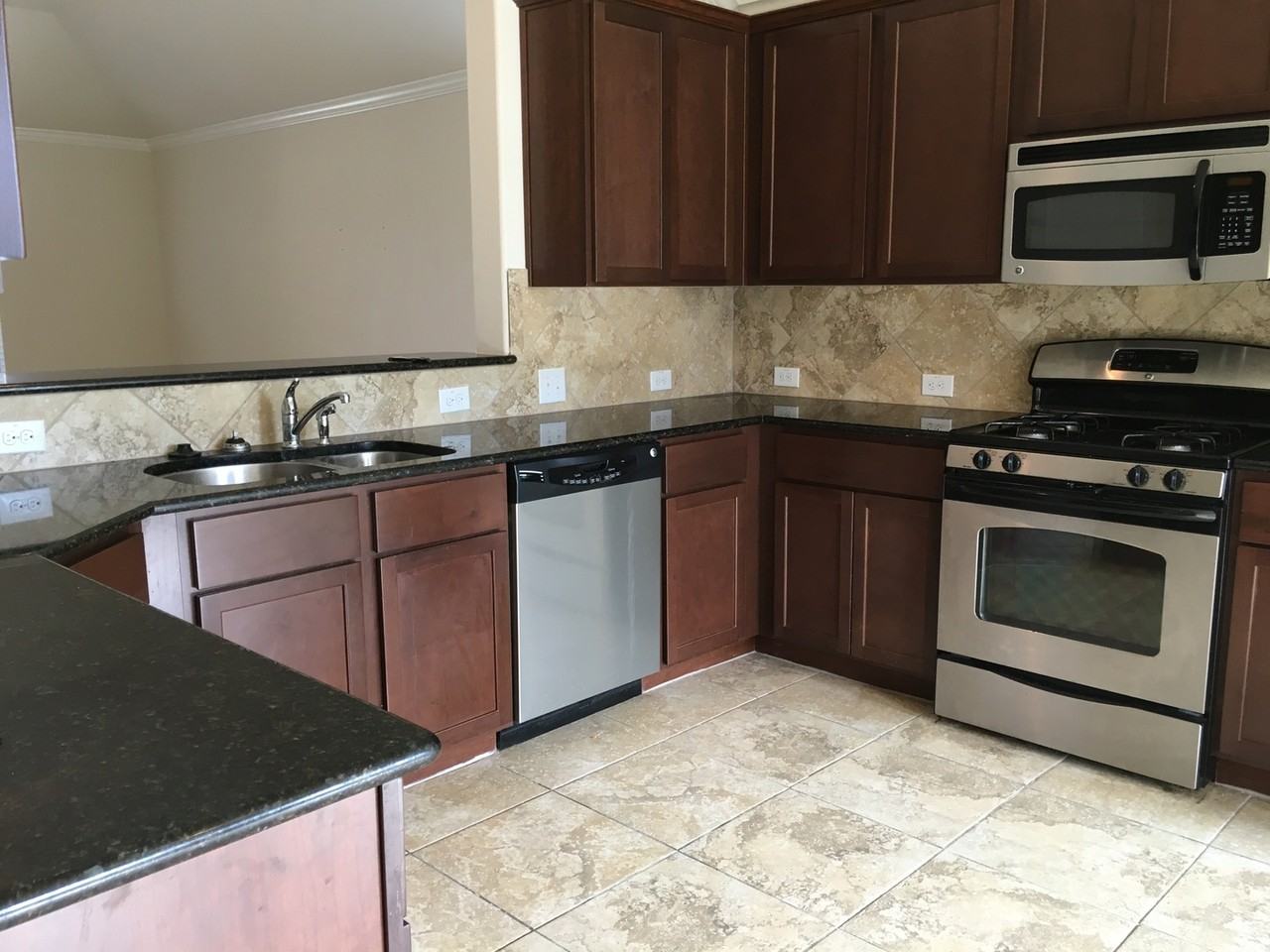 180 Sandstone Trl - Photo 3 of 29