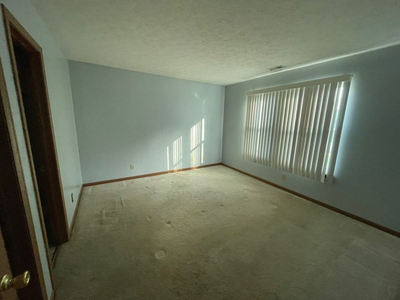 3100 Hunter Rd - Photo 2 of 11