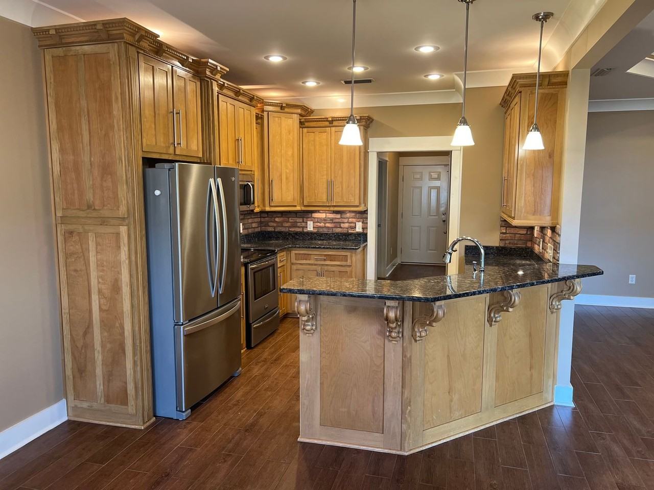 405 Turtleback Trl - Photo 4 of 15