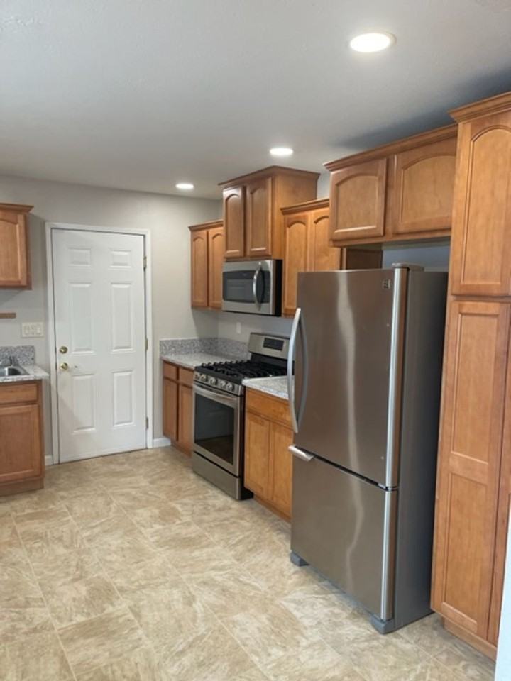 2054 Jupiter Ter - Photo 4 of 12