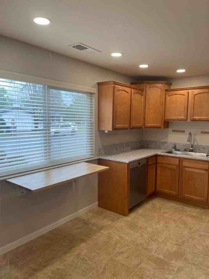 2054 Jupiter Ter - Photo 5 of 12