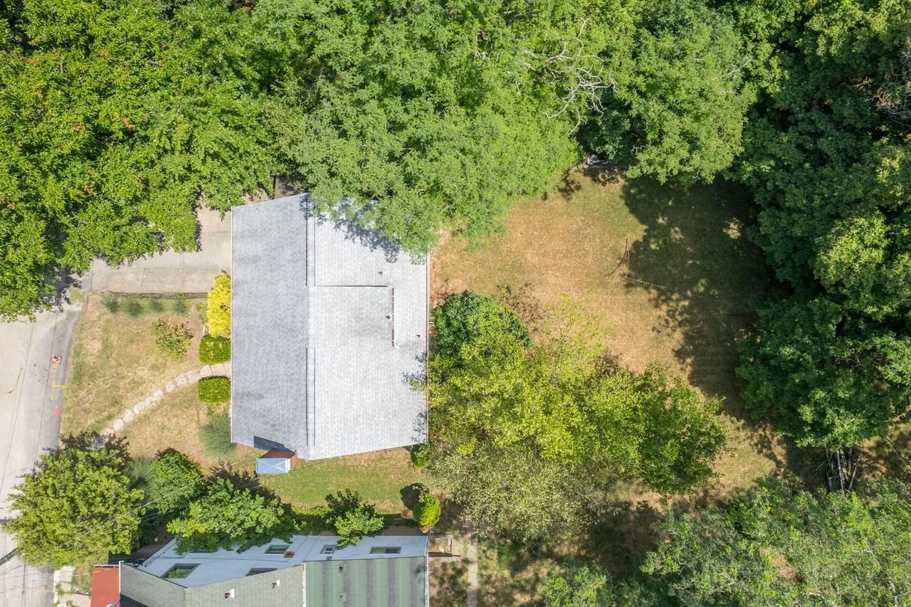 1609 Crosby Ave - Photo 3 of 23