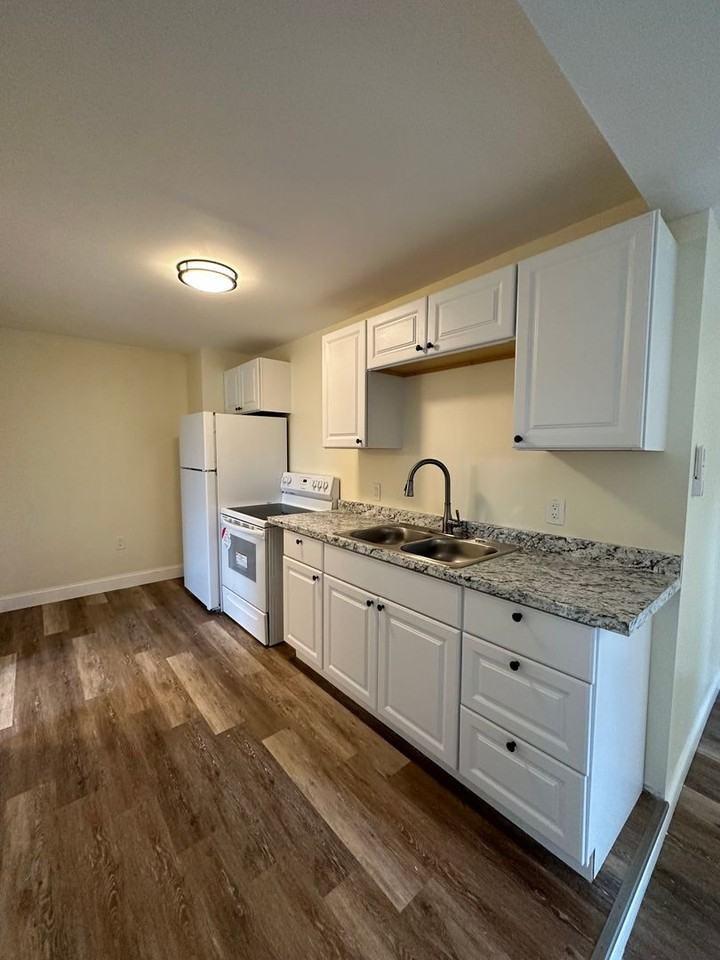 14 Charles St - Photo 2 of 4