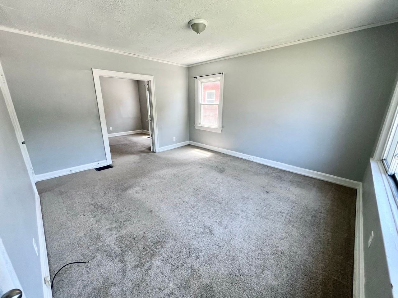 3954 Vine St - Photo 3 of 9