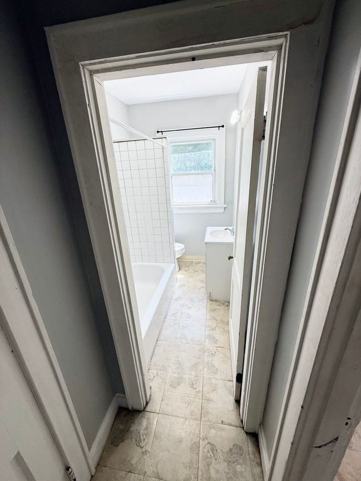 3954 Vine St - Photo 6 of 9