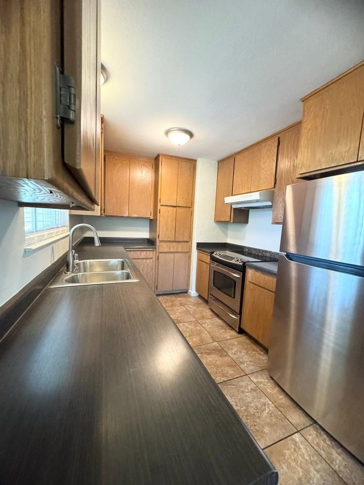 860 Inyo St - Photo 4 of 19