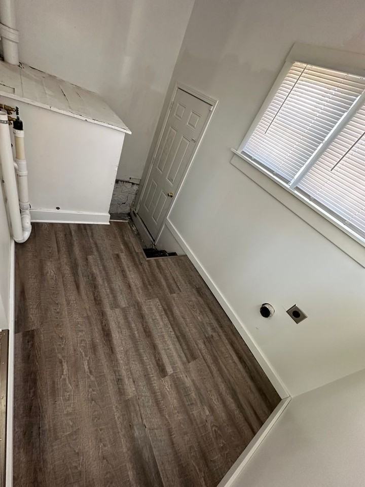 510 E 2nd St - Photo 5 of 8