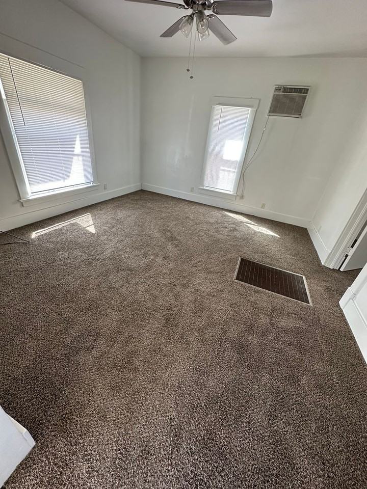 510 E 2nd St - Photo 6 of 8