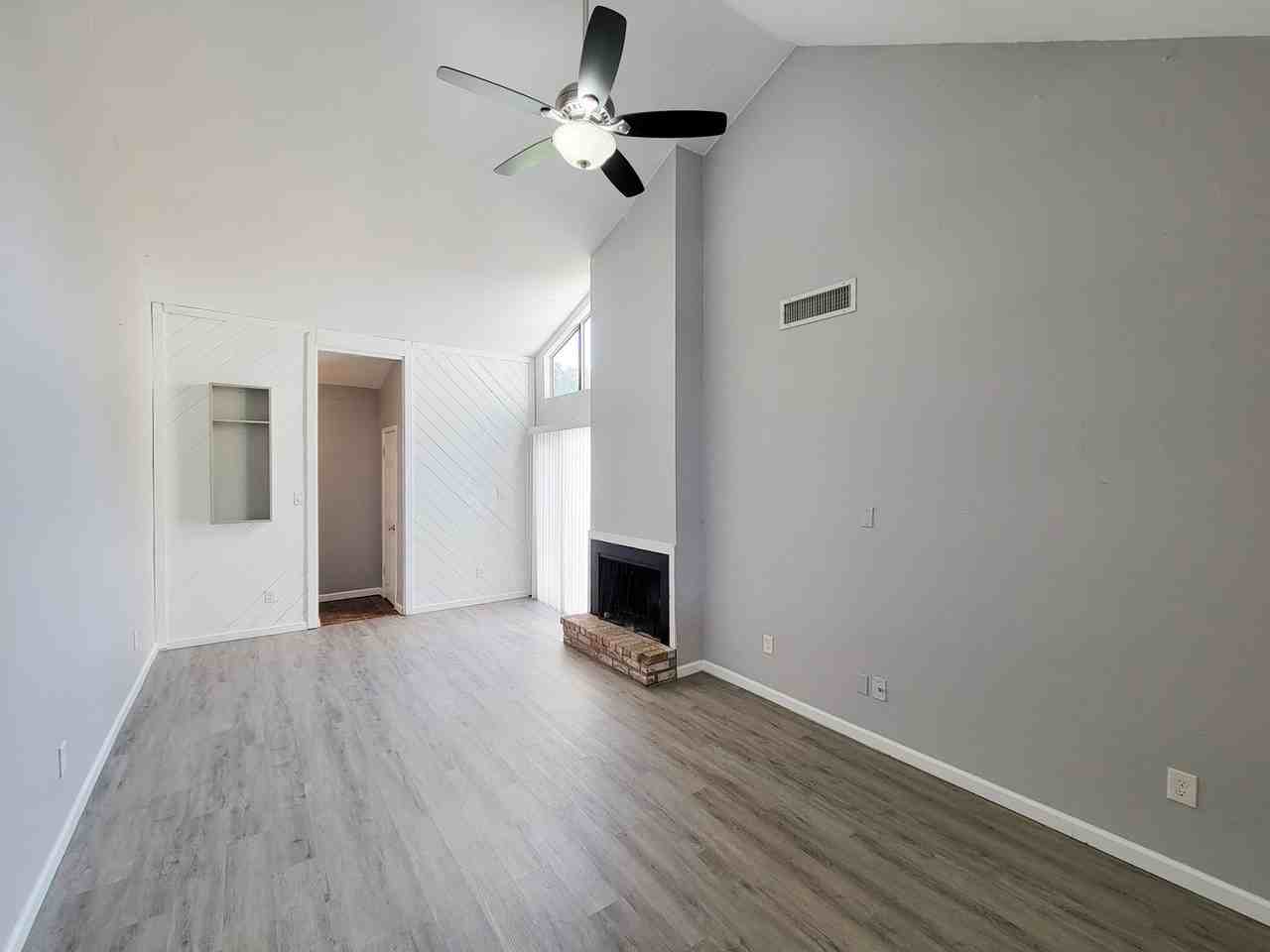 6401 Deihl Rd #307 - Photo 7 of 19