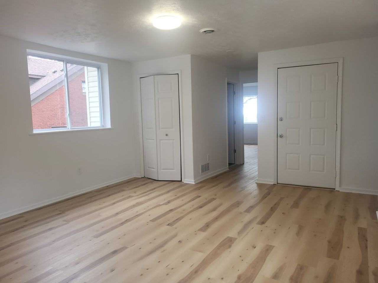 4012 Perrysville Ave - Photo 7 of 11
