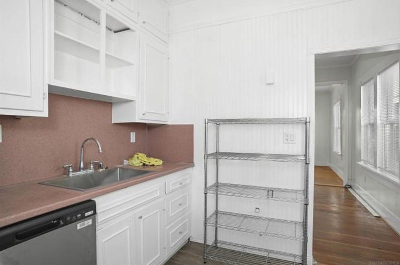 2438 Commercial St - Photo 7 of 15