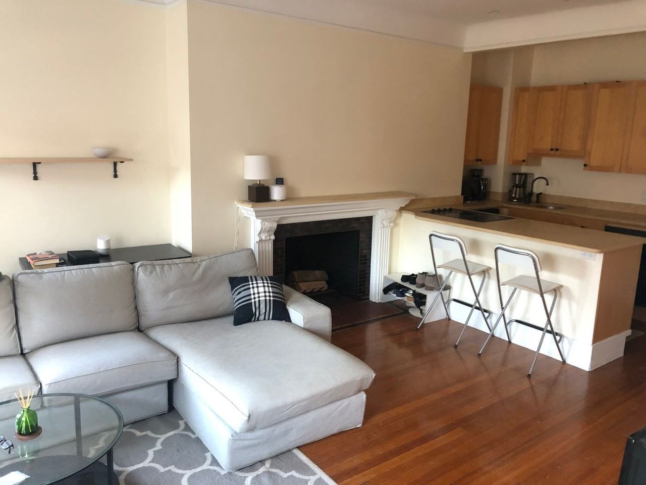 590 Beacon St - Photo 6 of 11