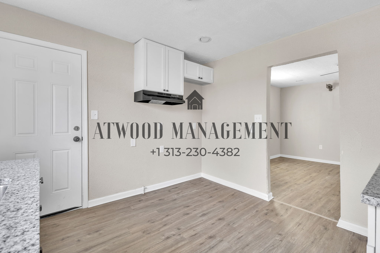 12754 Marlowe St - Photo 5 of 17