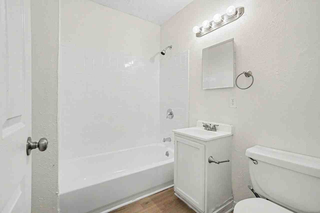 5013 S Benton Ave - Photo 5 of 15