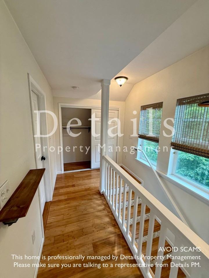 15373 Ne Petterson Rd - Photo 2 of 14