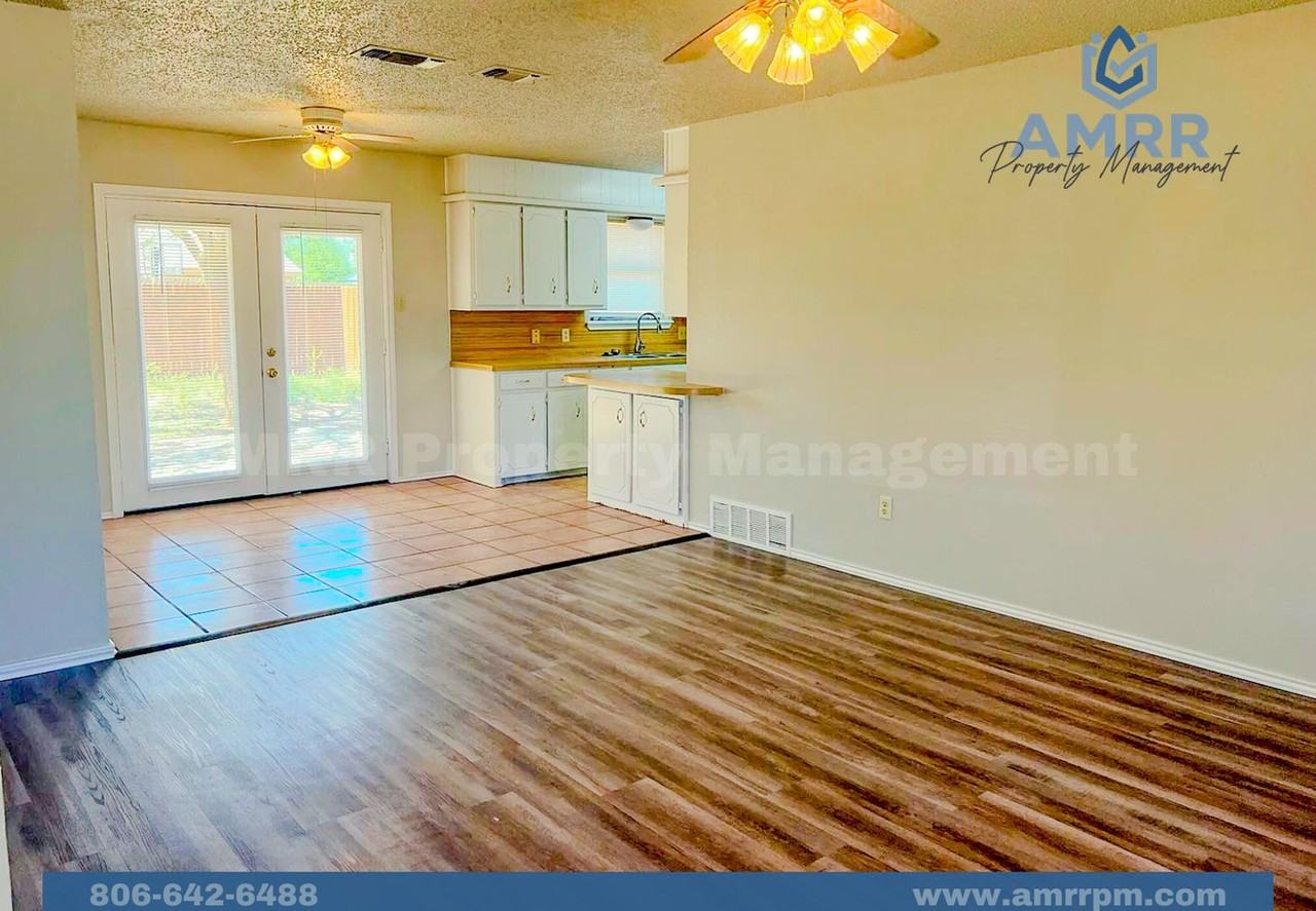1615 Bryan Ave - Photo 3 of 14