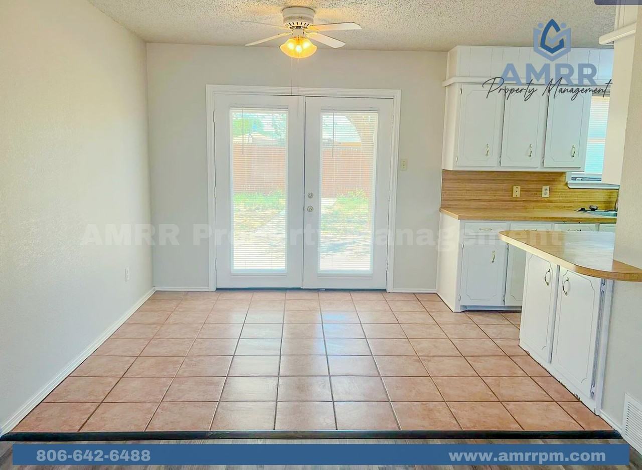 1615 Bryan Ave - Photo 5 of 14