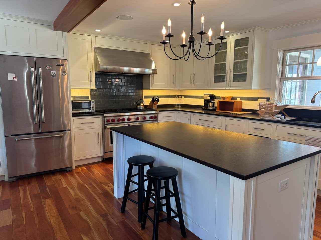 410 Main St - Photo 3 of 32