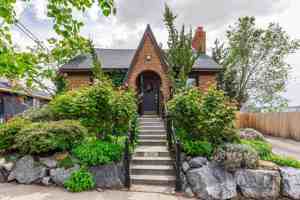 featured image of 1514 E Emerson Ave