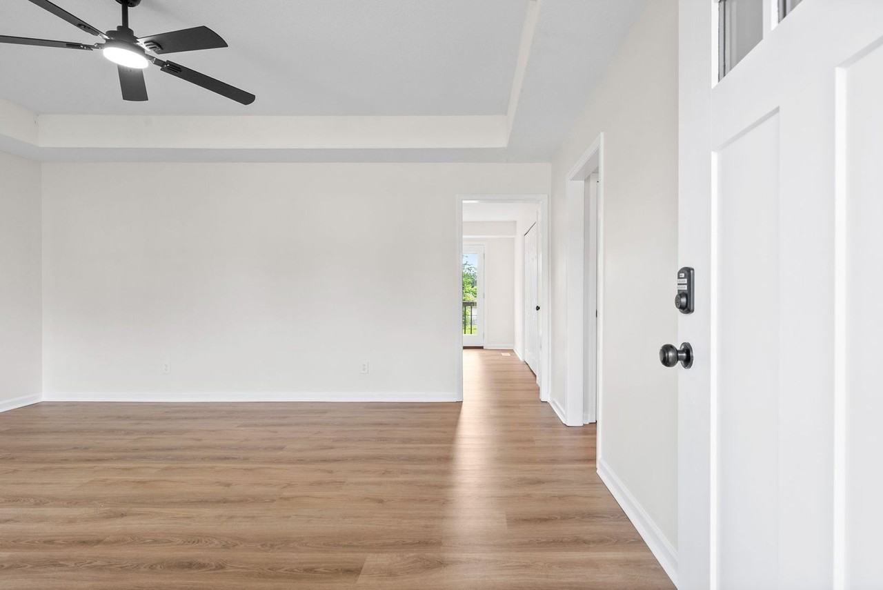 227 Short St - Photo 2 of 36