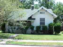 featured image of 600 E University St