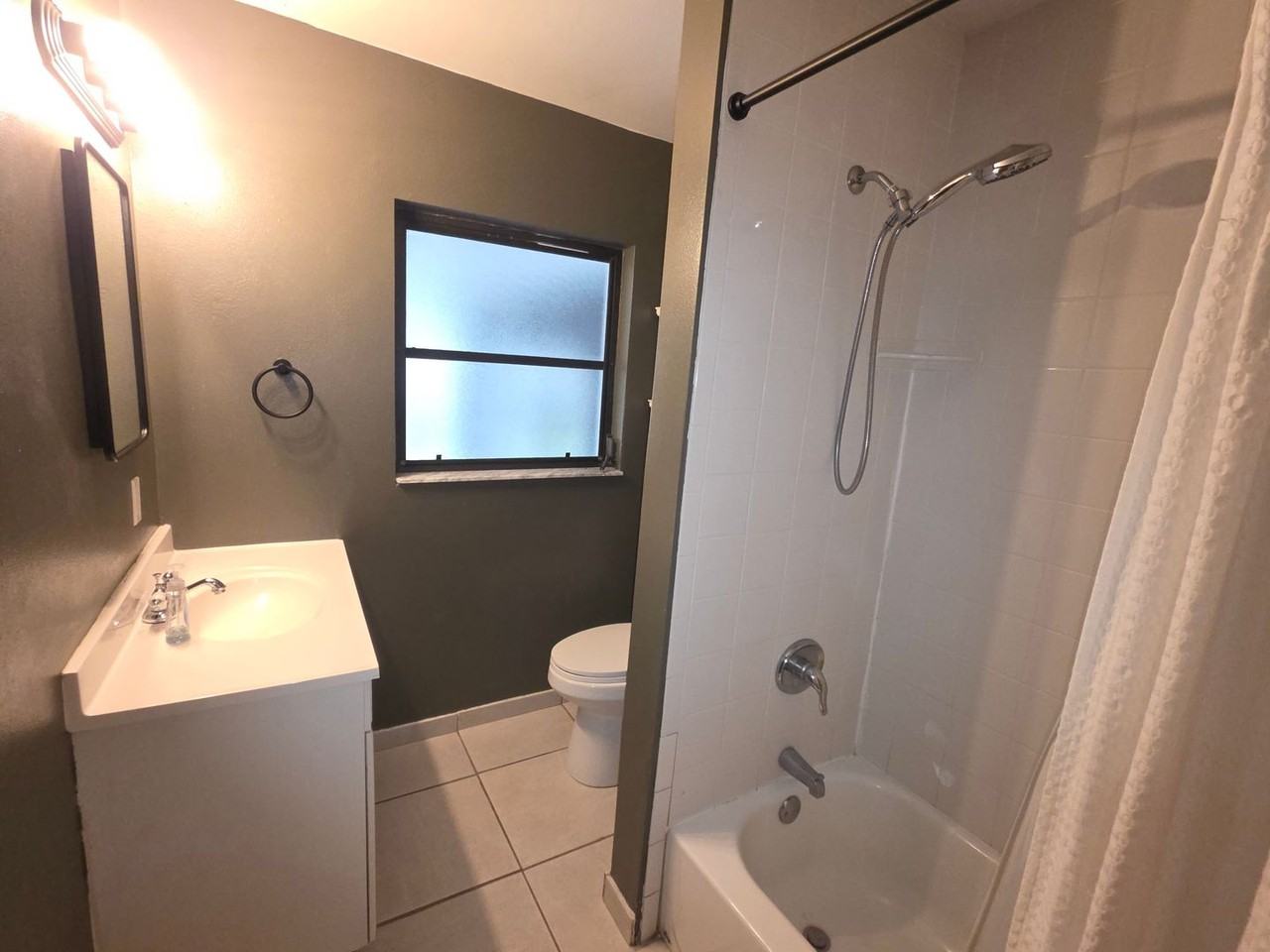 3116 Amherst Ave - Photo 5 of 17