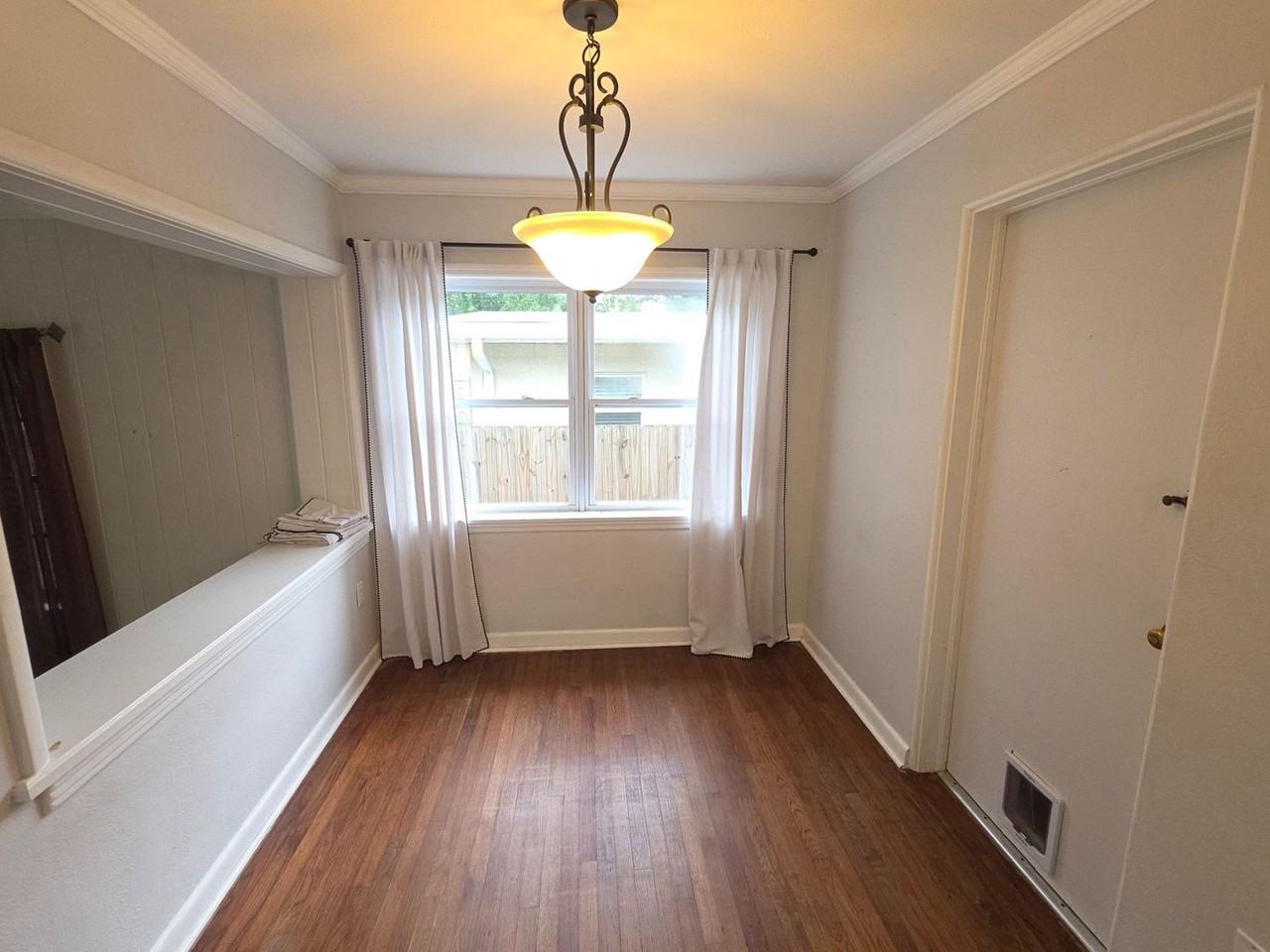 3116 Amherst Ave - Photo 6 of 17