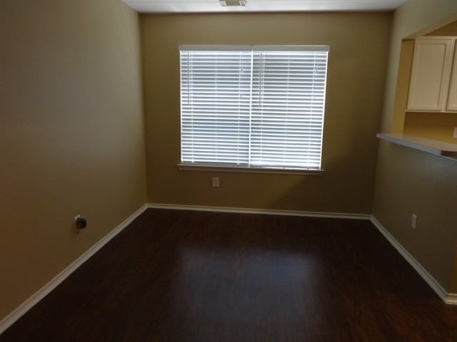 5114 Chase Ct Dr - Photo 3 of 11