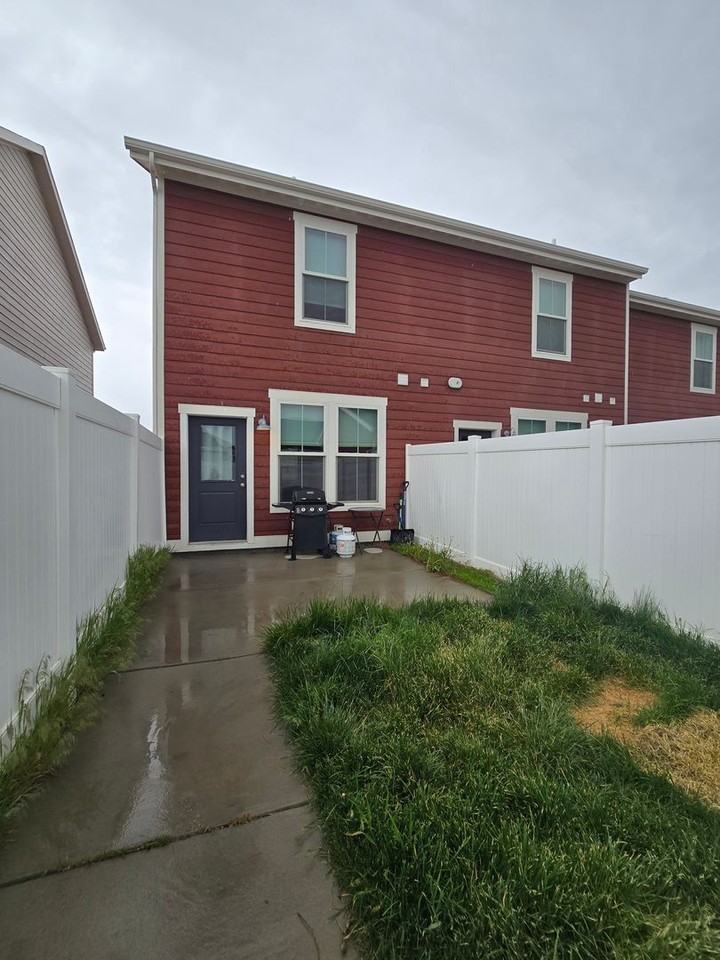 1644 Walter Creek Blvd - Photo 2 of 21