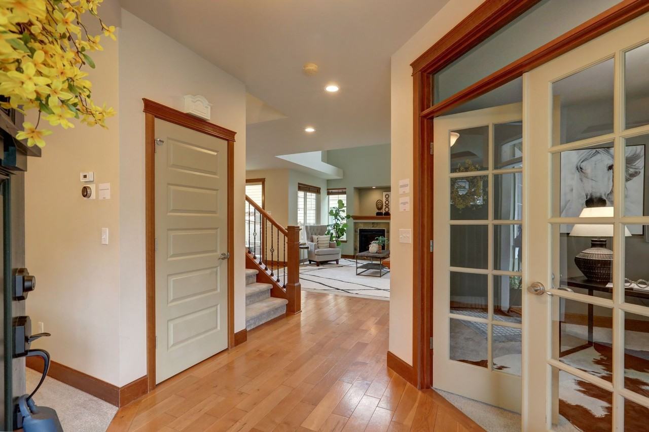 8827 Ne 148th Pl - Photo 3 of 31