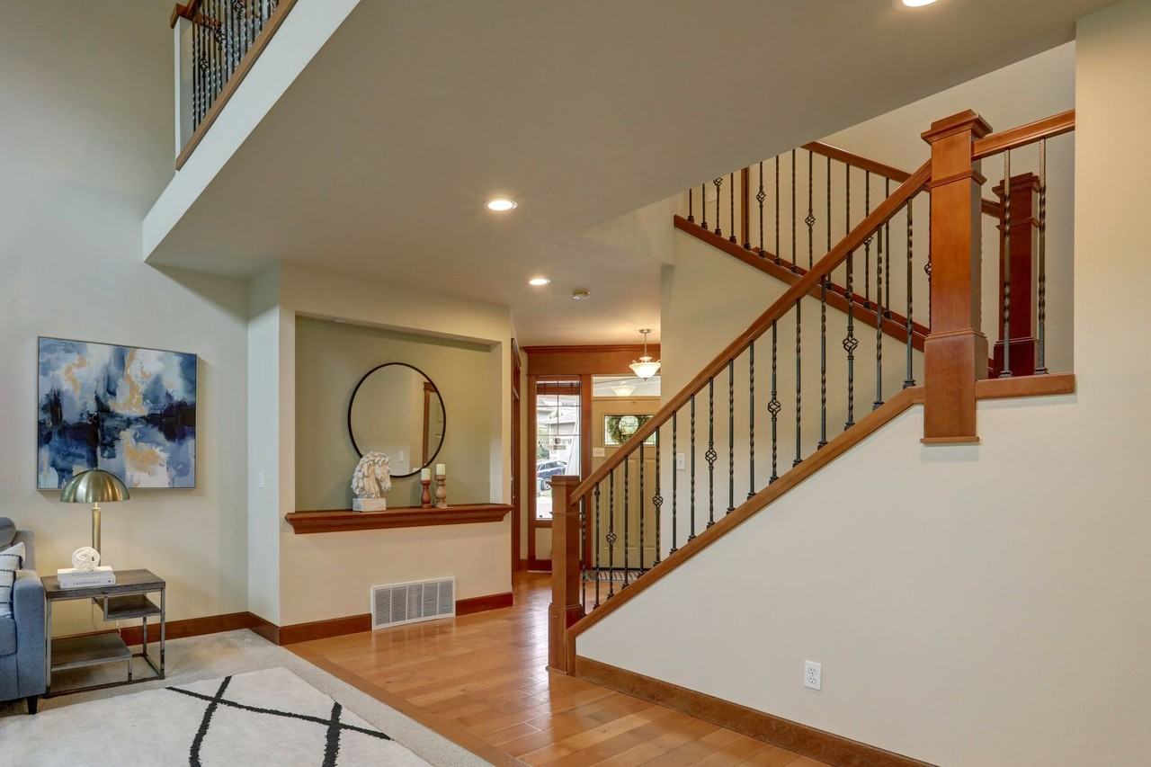 8827 Ne 148th Pl - Photo 4 of 31