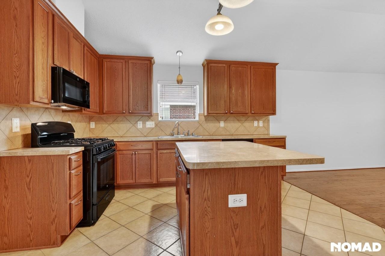 3610 Kale St - Photo 4 of 41