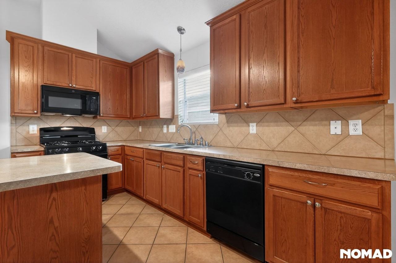 3610 Kale St - Photo 3 of 41