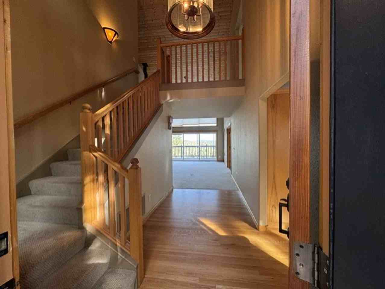 1016 Nw Foxwood - Photo 3 of 28