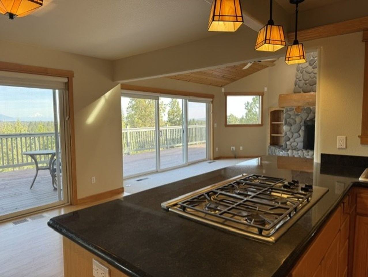 1016 Nw Foxwood - Photo 7 of 28
