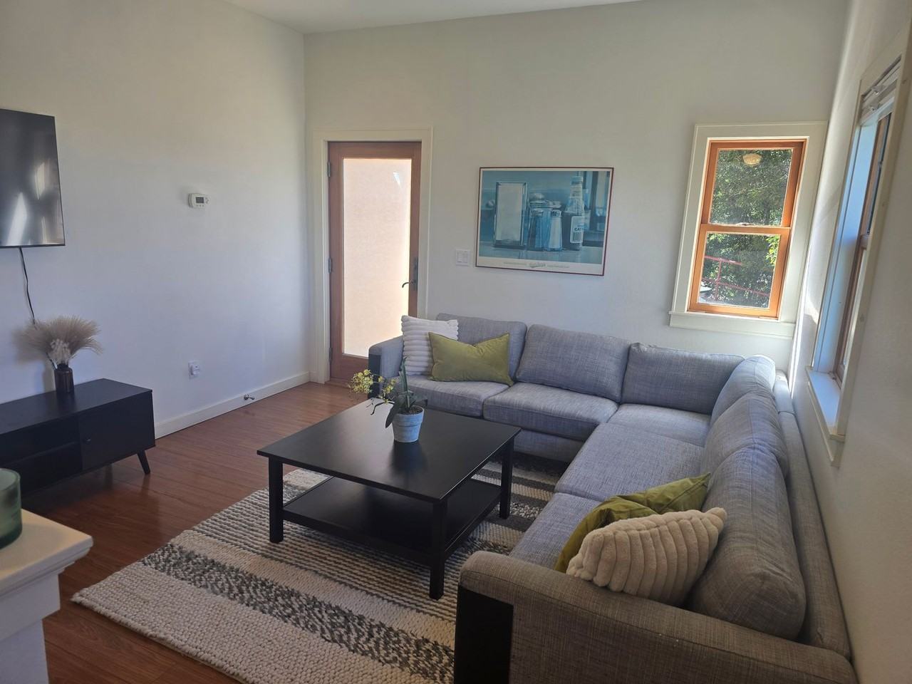 234 Buena Vista Ave #B - Photo 2 of 7