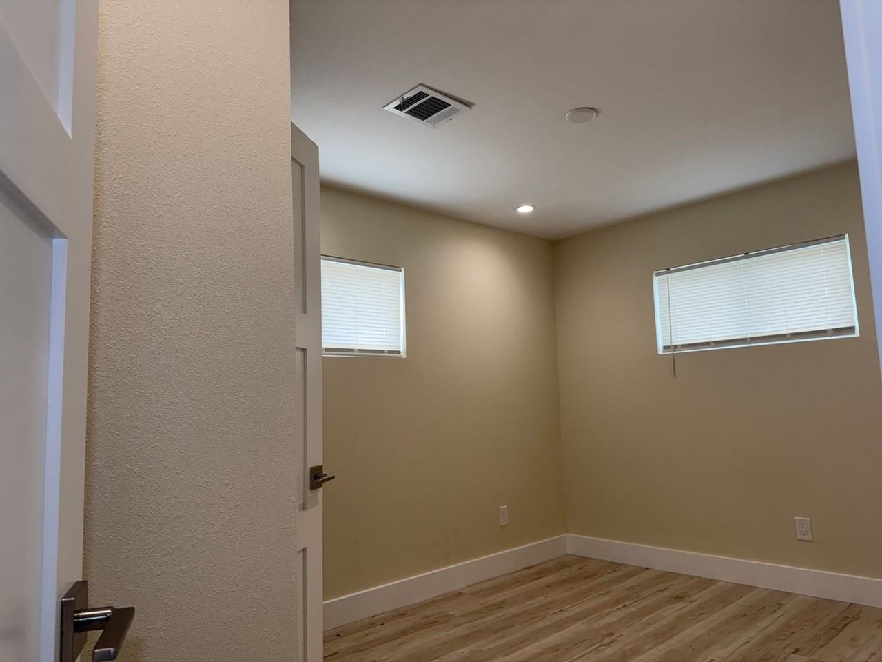 7316 La Salette St - Photo 7 of 18