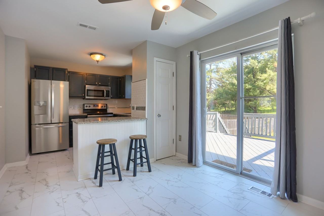 618 Milford Ct - Photo 2 of 34