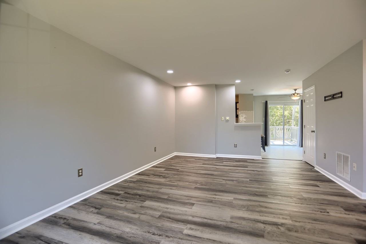618 Milford Ct - Photo 5 of 34