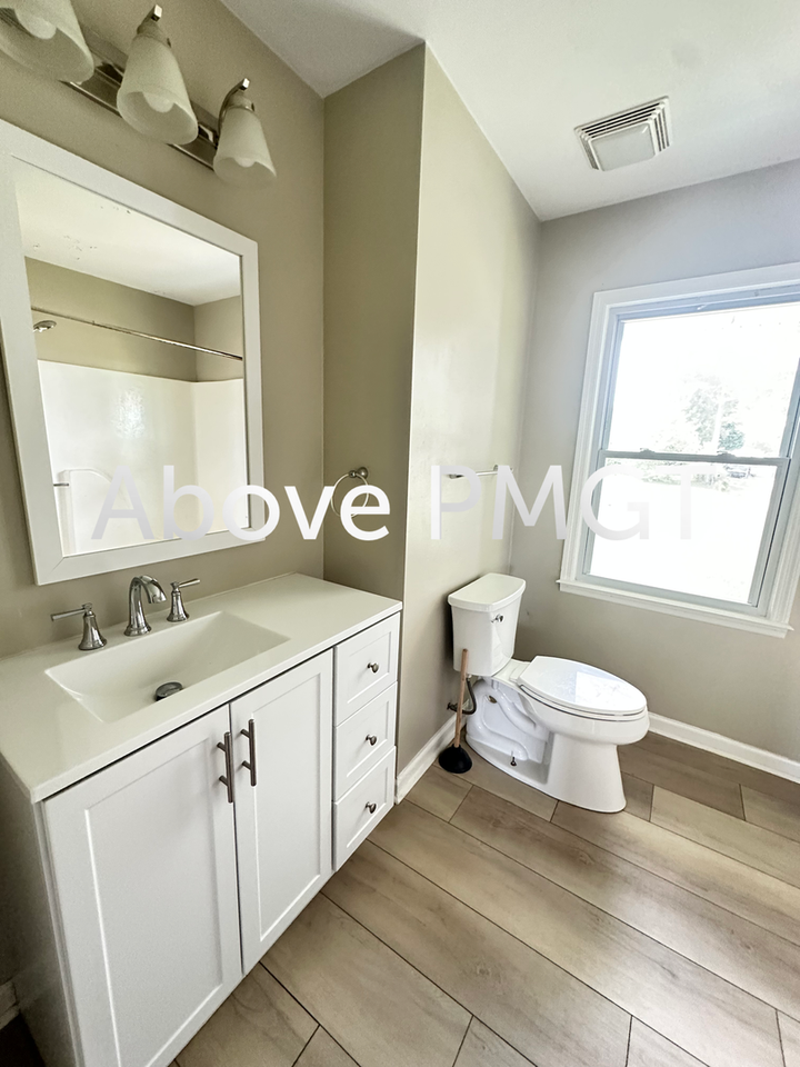 230 Wolfe Ln - Photo 7 of 12