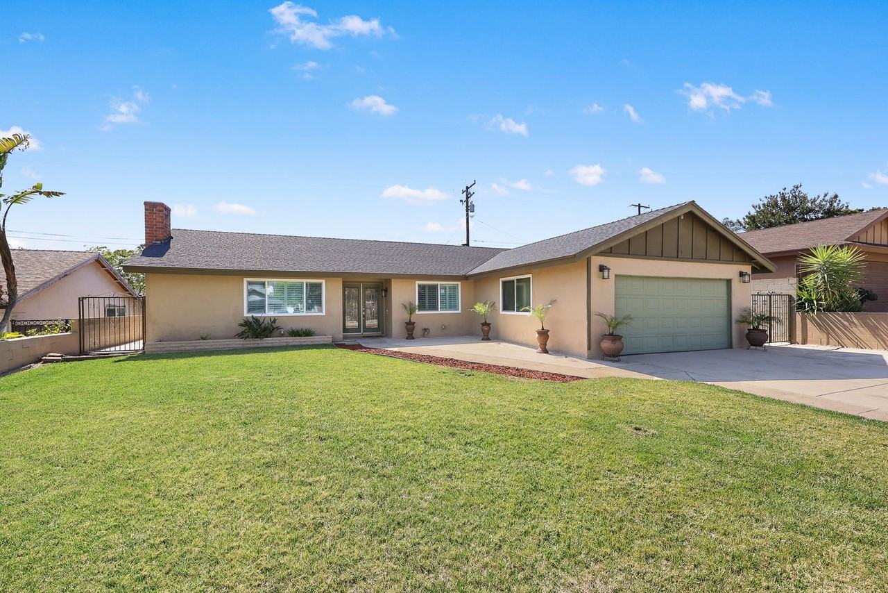 1641 Maywood Ave - Photo 3 of 30