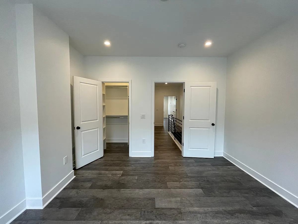 2733 Wharton St #1 - Photo 4 of 10