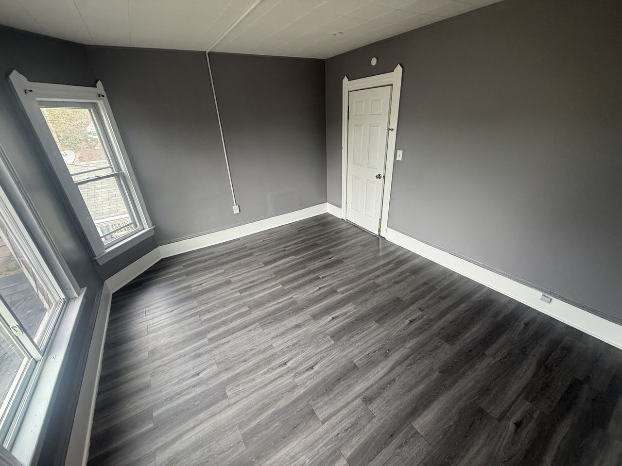 2153 W 96th St - Photo 2 of 16