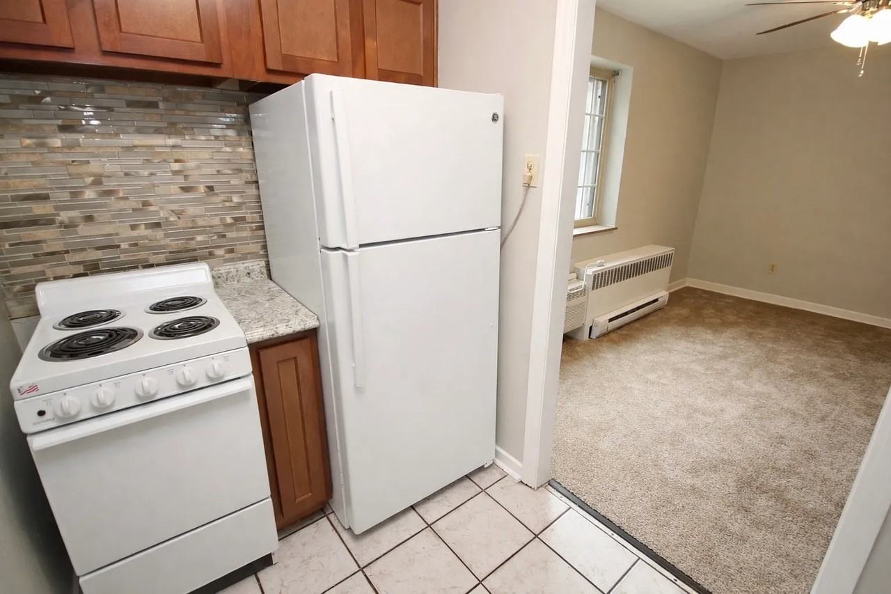 348 SOUTH HIGHLAND AVENUEAPT 101 #101 - Photo 5 of 11