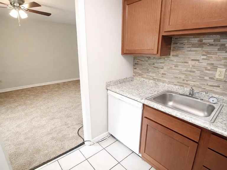 348 SOUTH HIGHLAND AVENUEAPT 101 #101 - Photo 6 of 11
