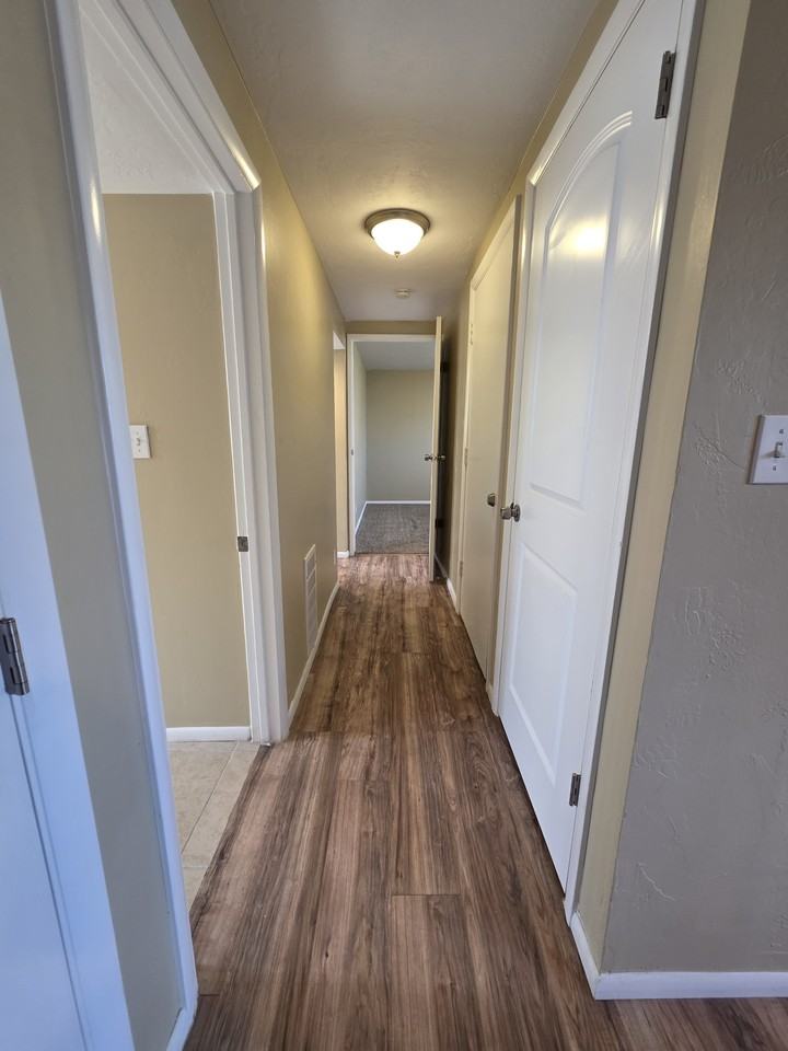 9639 S Dana Cir #B - Photo 6 of 13